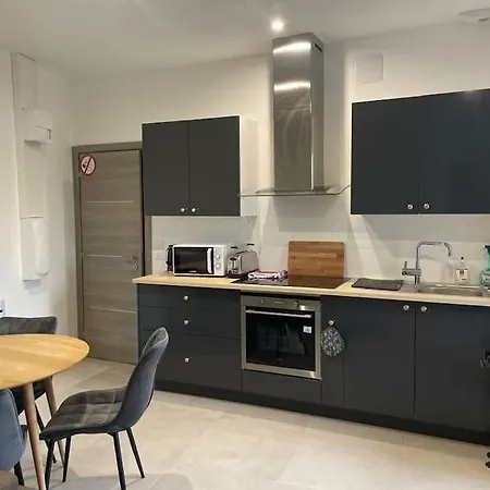 Confort Equipe Au Coeur De Apartment